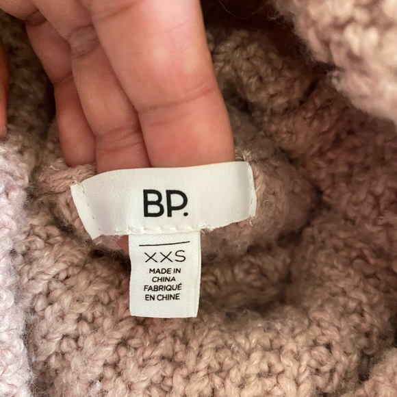 BP Turtleneck Knit Sweater. Size XXS - Picture 8 of 9
